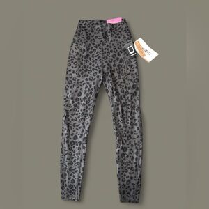 Stylish Leopard Print Women’s Leggings, size XS, NWT